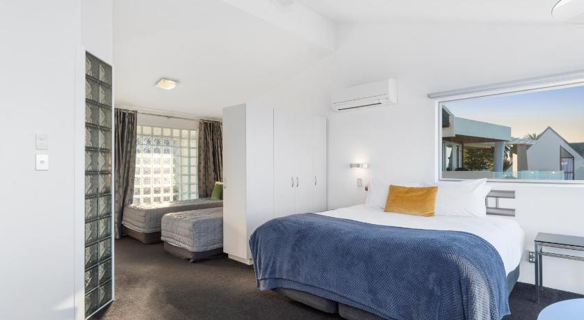Image of Executive King Suite - Water Front 5