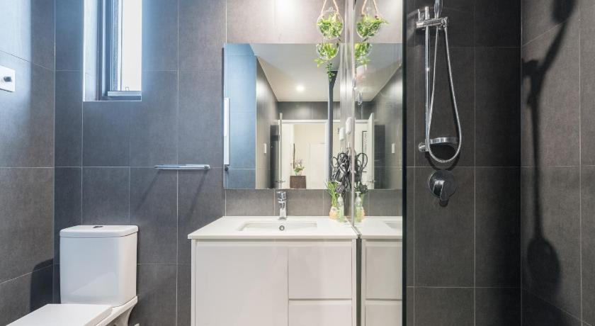 2BR Apt in Hurstville 1Min To Train Sleep8 photo