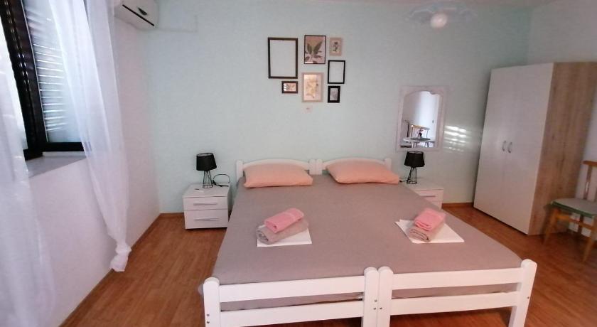Rooms Sanja — Hotel in Sibinj Krmpotski