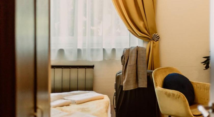 Image of Budget Single Room 5