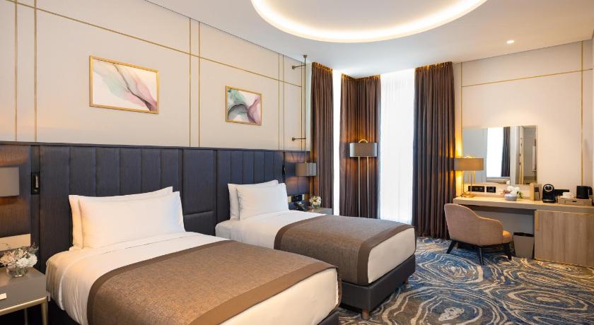 Immagine di 2 Twin Classic Club Lounge Access 1