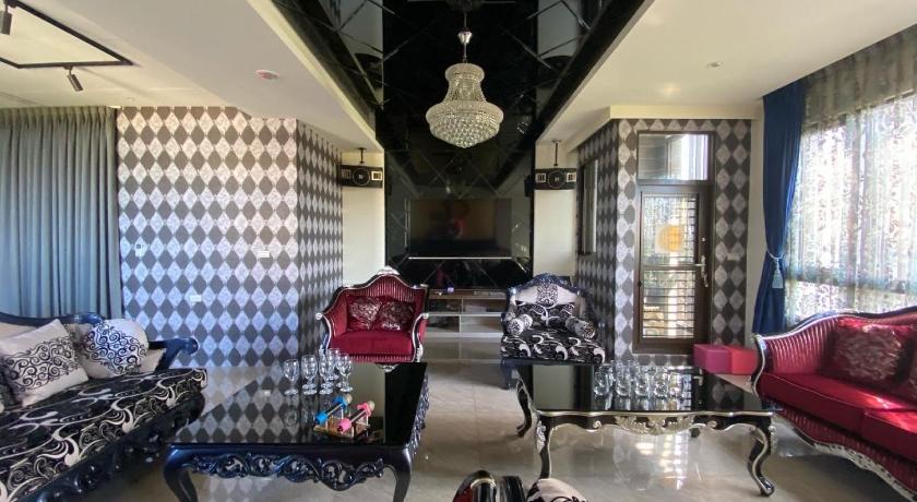 Queen時尚會館 — Hotel in Yilan