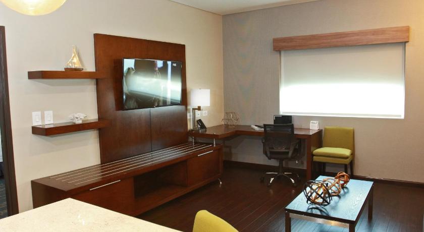 Holiday Inn Express & Suites Mexicali