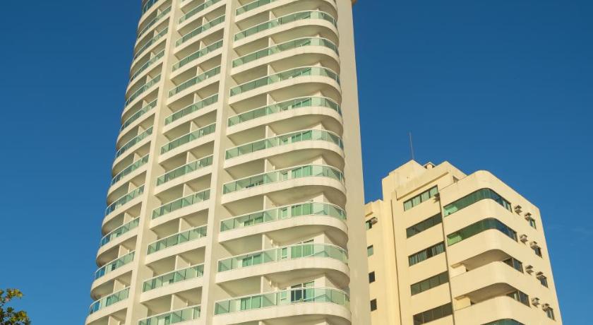 Golden Tulip Macae