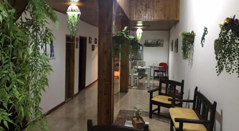 Hermosa Casa en el centro de Santa Rosa de Cabal, sobre via principal a 3 cuadras de la Plaza — Hotel in Santa Rosa De Cabal