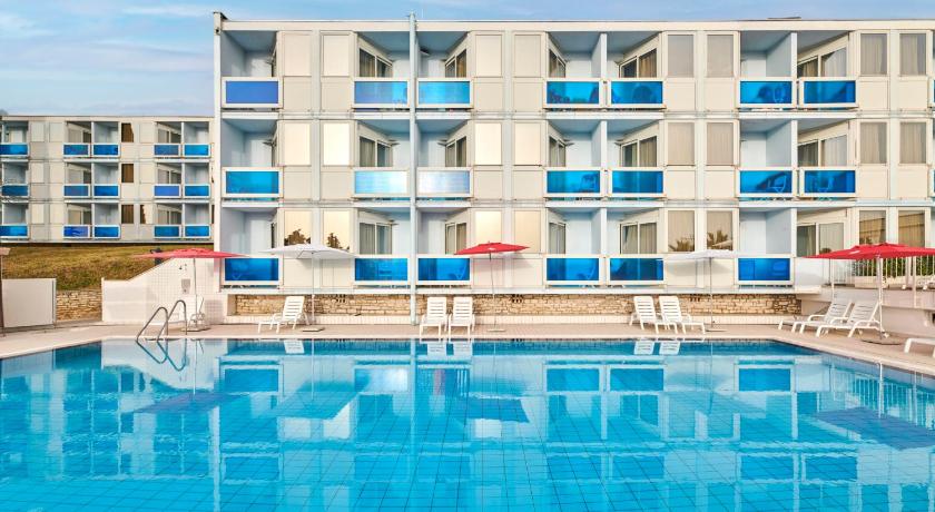 Hotel Plavi Plava Laguna photo