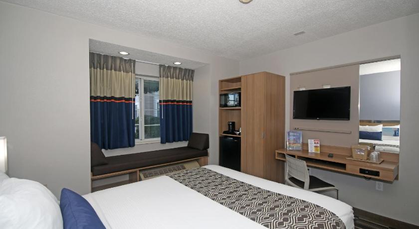 Microtel Inn & Suites by Wyndham Greensboro