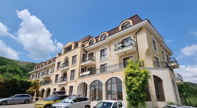 Vila Alegra apartment in front of the sea — Hotel in Kavarna