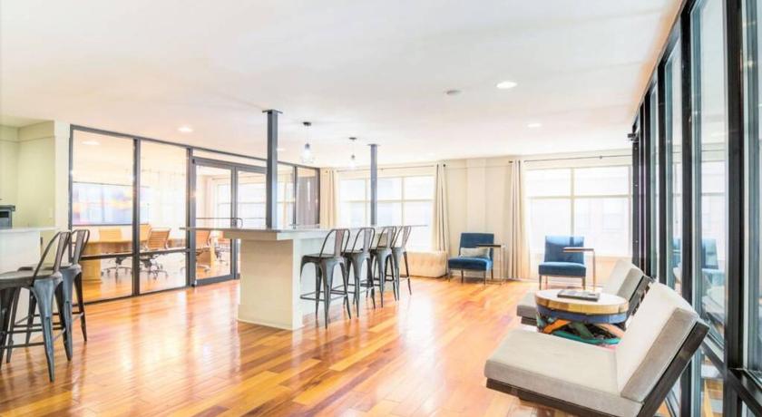 애틀랜타 (GA) Buckhead Blue - Spacious 2 bd 2ba - Private Balcony-Rooftop- S13 4성급 싱글룸 객실