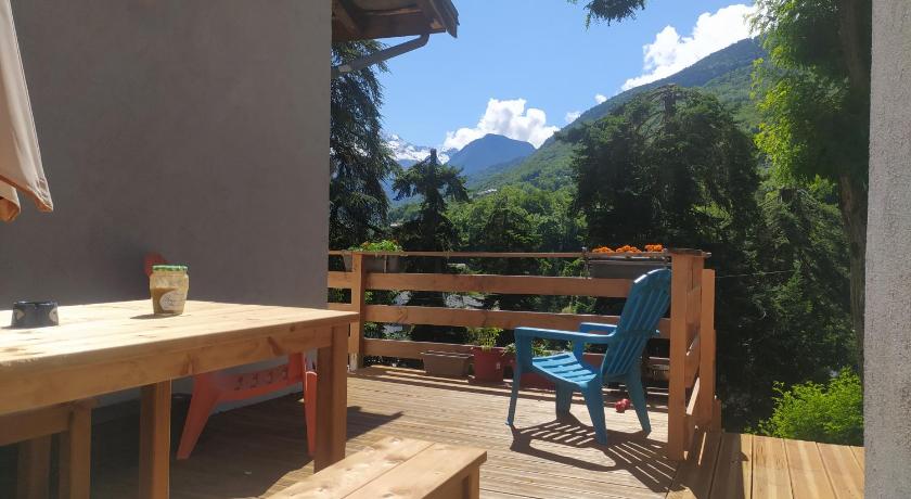 Clos Bois Joli — Hotel in Brides-les-Bains