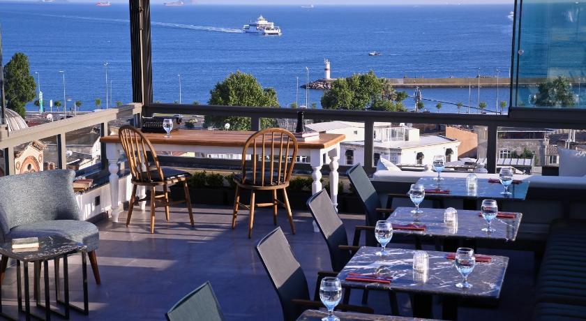 HOTEL BRONTE - image 12