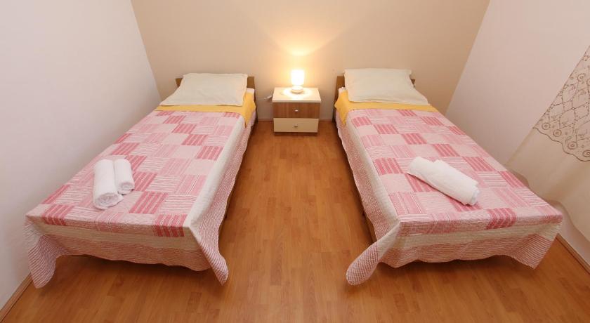 Apartments Vedrana photo