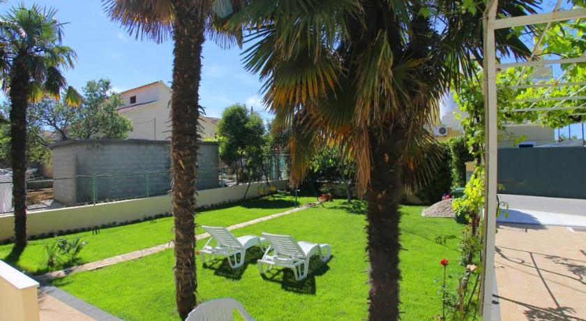 Apartments Vedrana — Hotel in Zadar