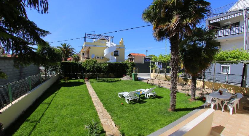 Apartments Vedrana photo