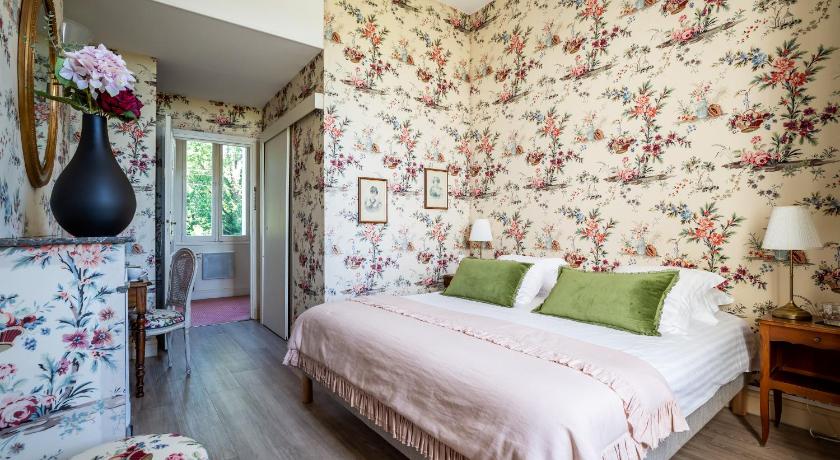 Chateau Meyre photo