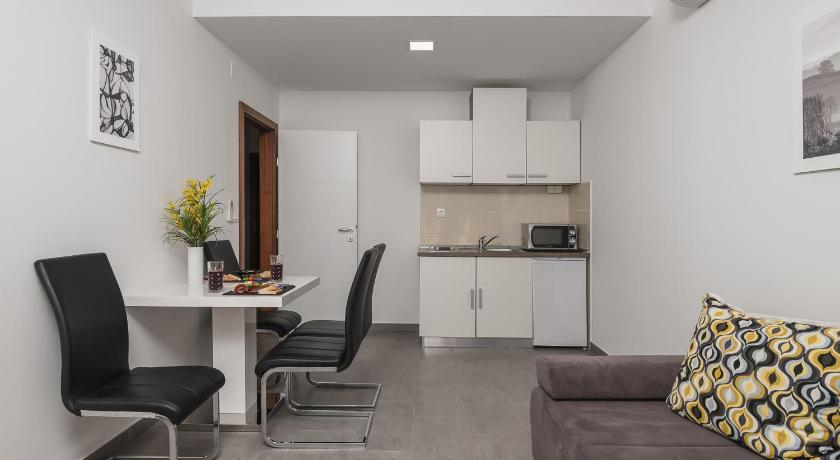 Image of Deluxe Family Suite 0