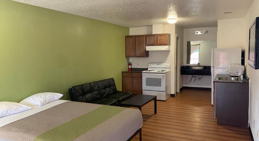 Motel 6-Longview, TX - North