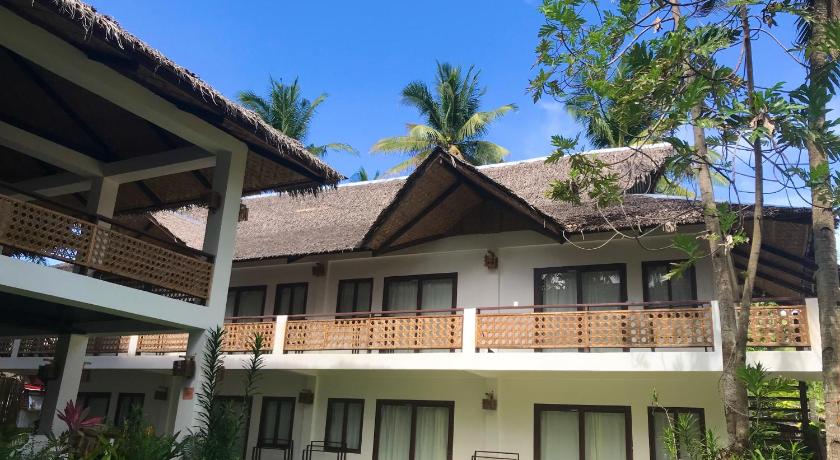 a large house with a view of the ocean, Payag Suites in Siargao Island