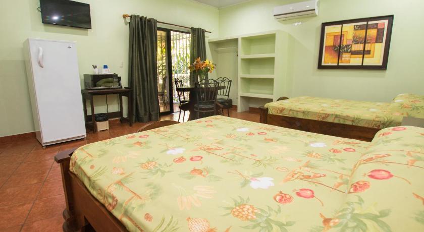 Image of Quadruple Room with Balcony 1