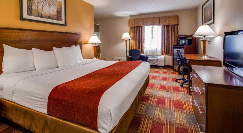 Best Western Lakewood Inn