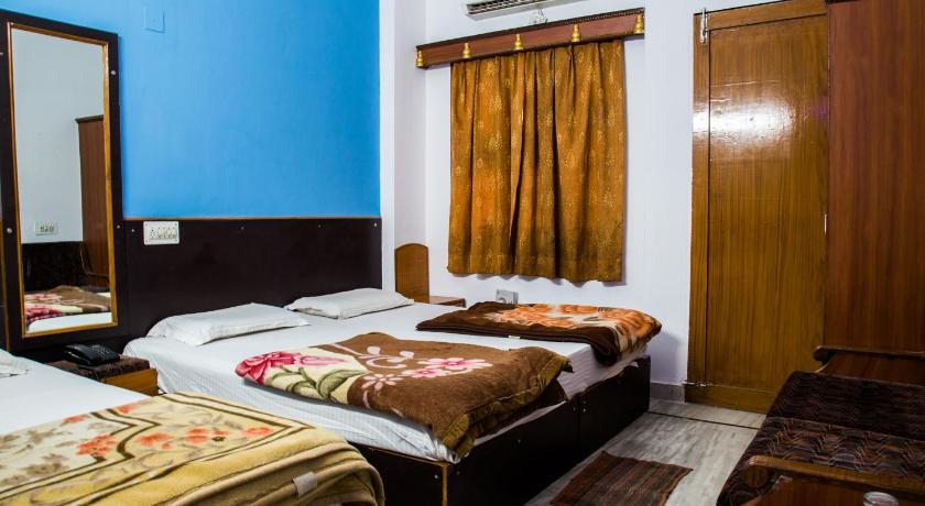 Hotel Udai Palace - Centrally Located Budget Family Stay