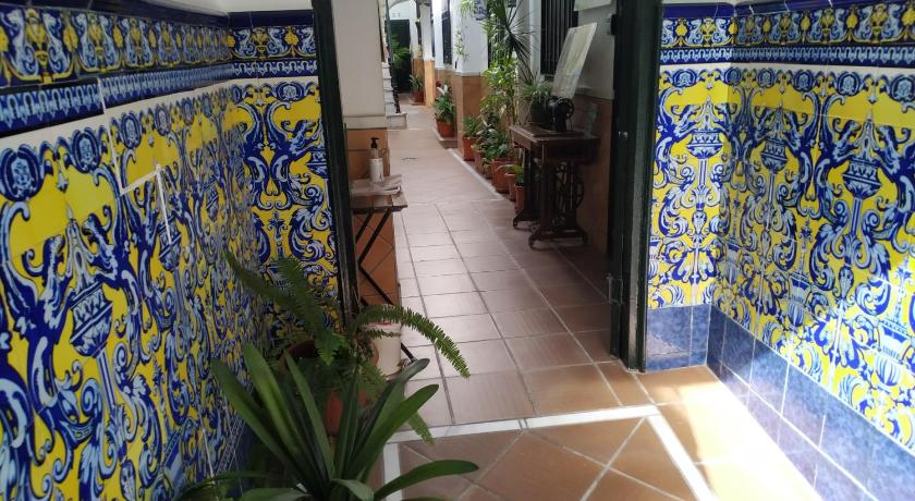 Apartamentos Fernando El Catolico photo