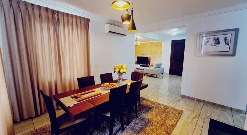 Bertha's Court D-Plus Apartments — Hotel in Accra
