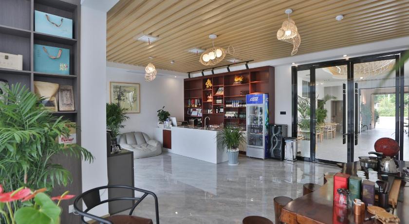 Zhangjiajie Heaven's Gate Home Stay --free pick up service--panoramic view of Tianmen Mountain (Heaven's Gate Home Stay -Free pick up service-Free laundry service-Panoramic view of Tianmen Mountai) Guesthouse pool