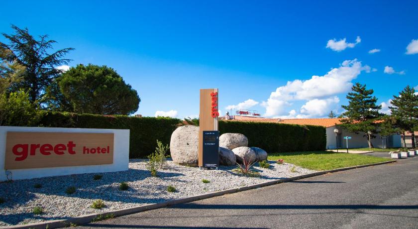 greet Hotel Castres Saix