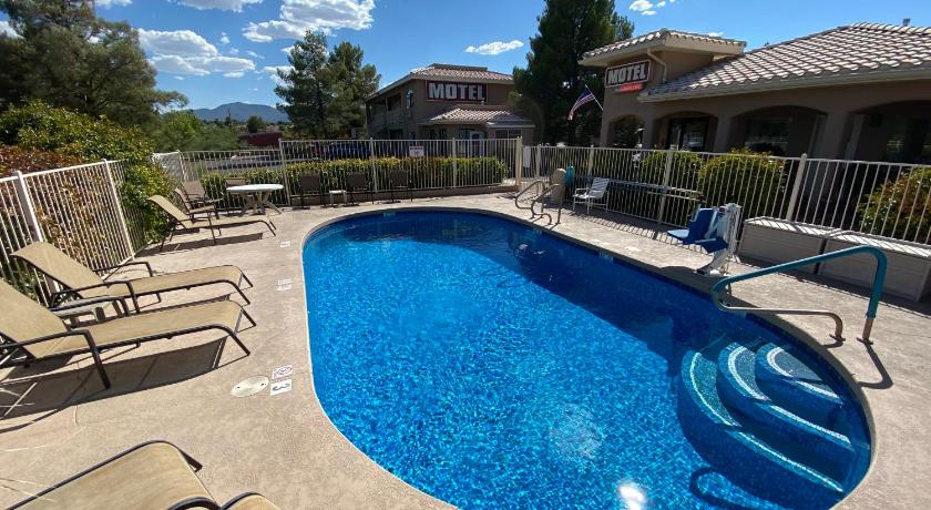 Pines Inn & Suites photo