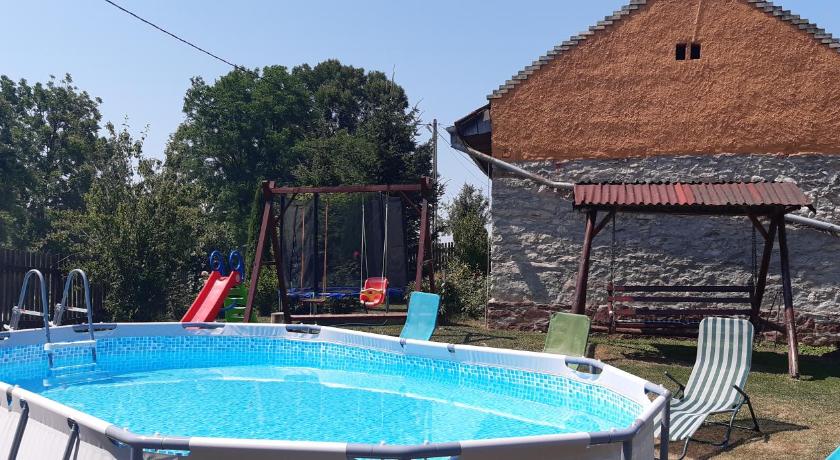 Cabana Alex Cheile Nerei — Hotel in Stăncilova