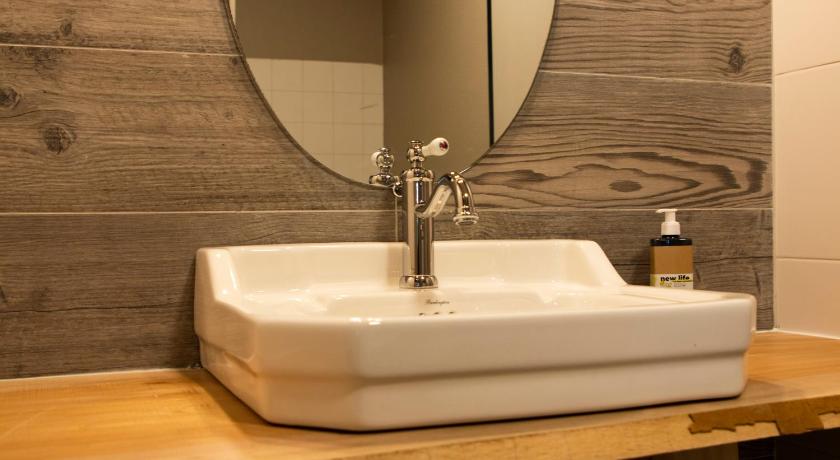 greet Hotel Castres Saix