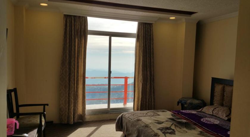 Peak Point Hotel & Apartments photo