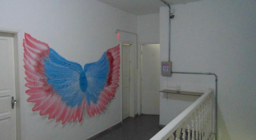 Wally's House Hostel photo