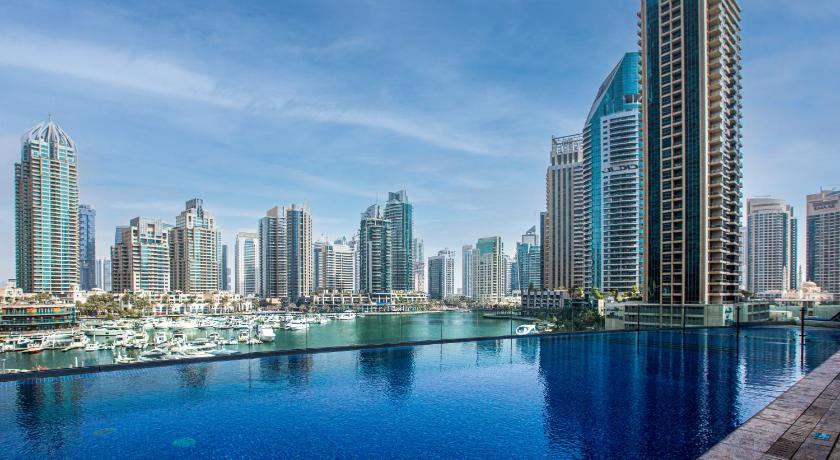 Cayan Tower, Dubai Marina — Hotel in Dubai