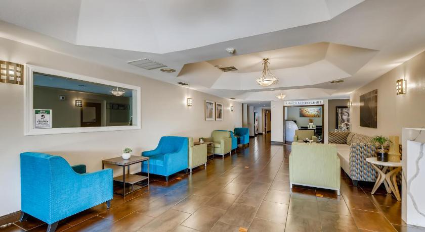 ORANGEWOOD INN AND SUITES MIDTOWN photo