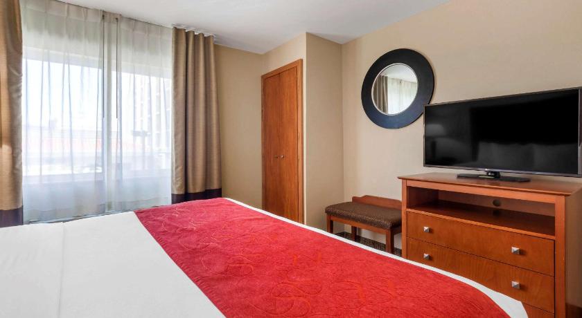 Comfort Suites North Dallas