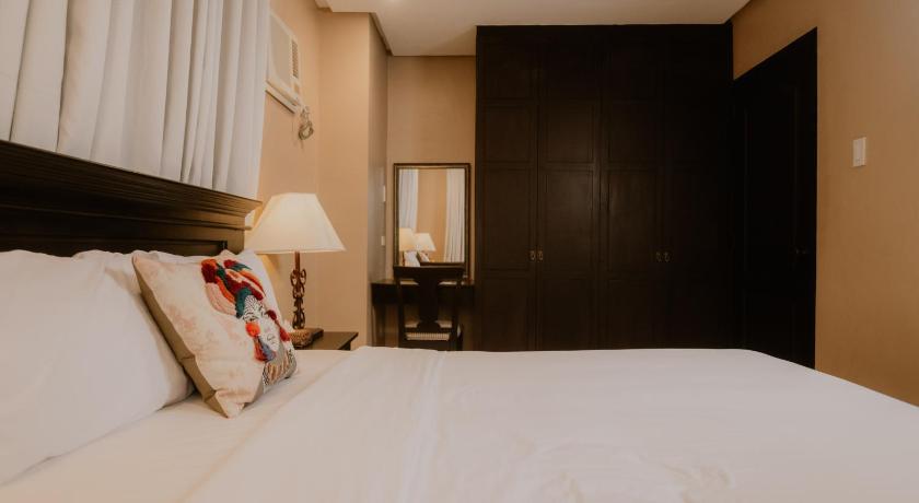 Image of 3-Bedroom Premier Room 8