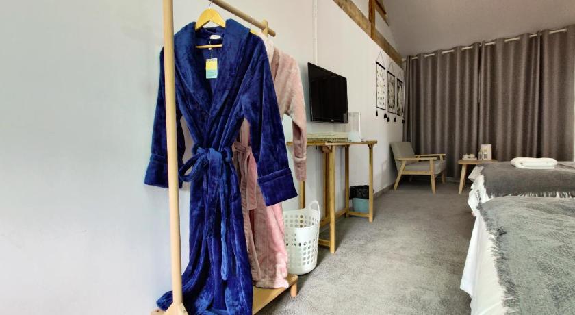デチェン 雪湖轻奢民宿 Snowlake Inn 4つ星 ホテル レストラン