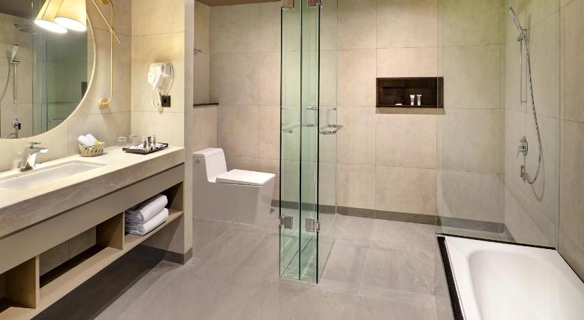 Makassar Mercure Makassar Nexa Pettarani 4-Star Hotel exterior