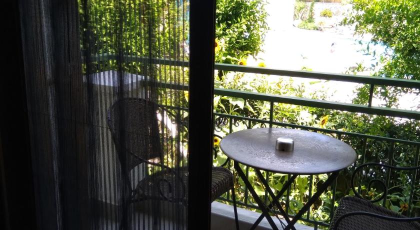 Image of Double Room with Pool View 7