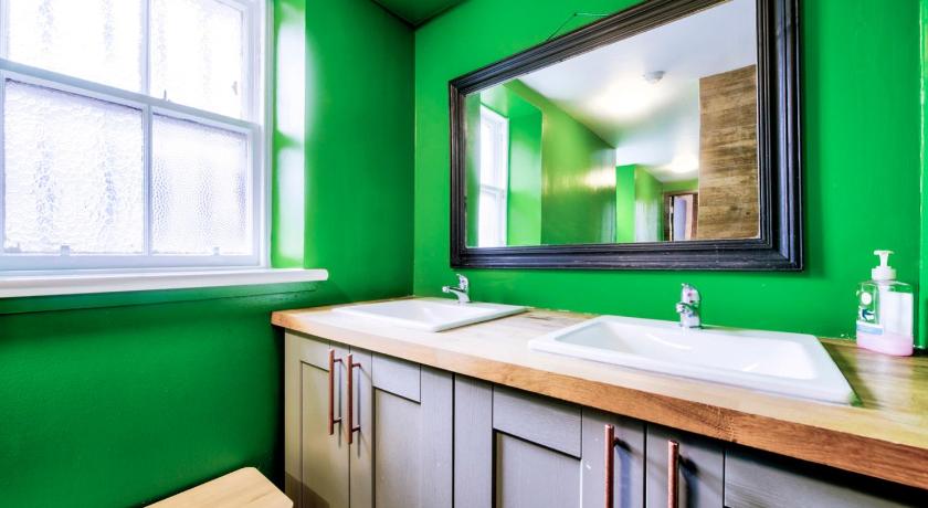 Image of 1 Person in 6-Bed Dormitory - Female Only 1