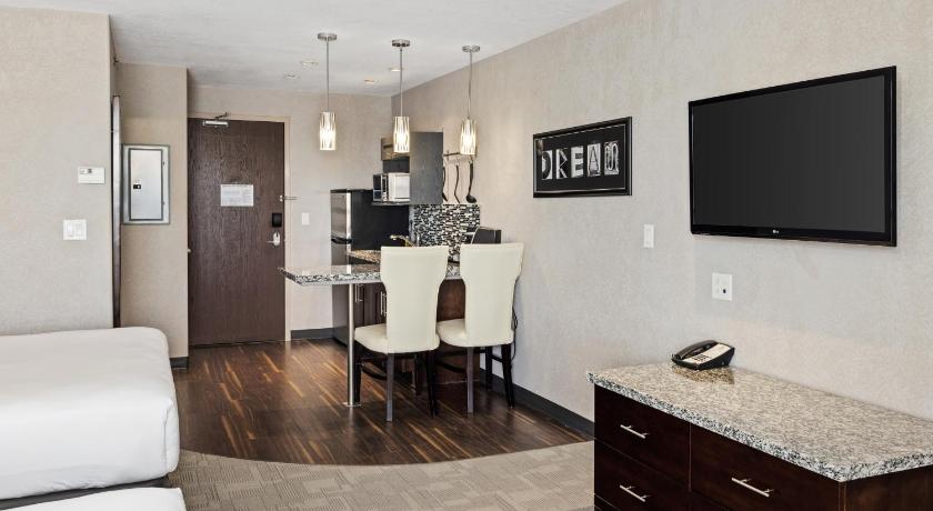 Home Inn & Suites - Swift Current