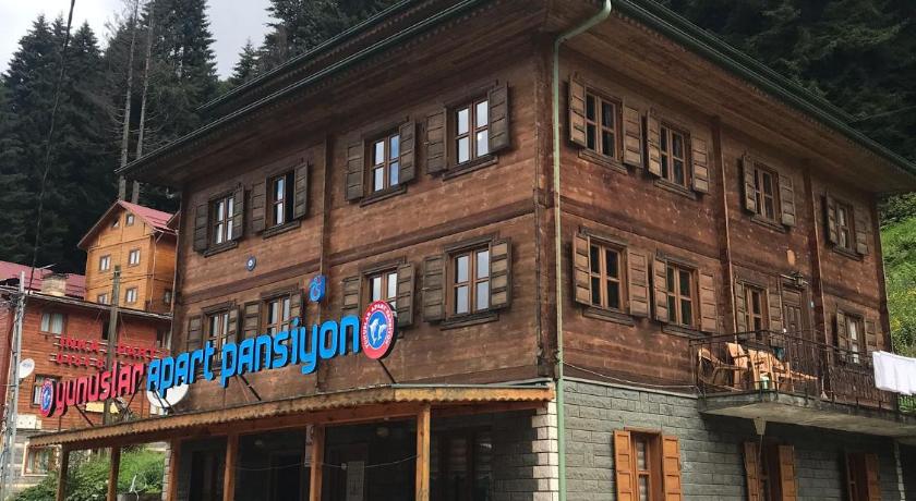Yunuslar Apart Pansiyon — Hotel in Rize