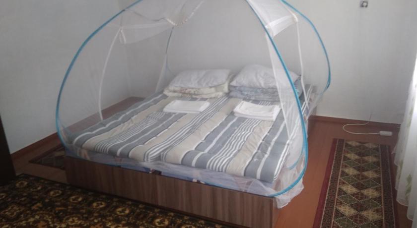 eco house summer garden — Hotel in Kaji-Say