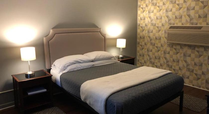 Camillus Nightshade Inn & Gardens 1-Star Accommodation room