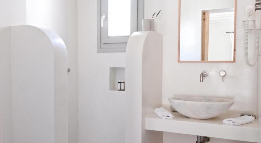 Pende Suites photo