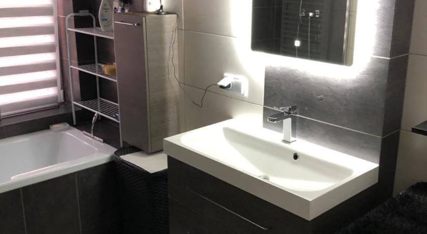 켄치에르진-코즐레 Apartament Moniuszki 4성급 싱글룸 객실