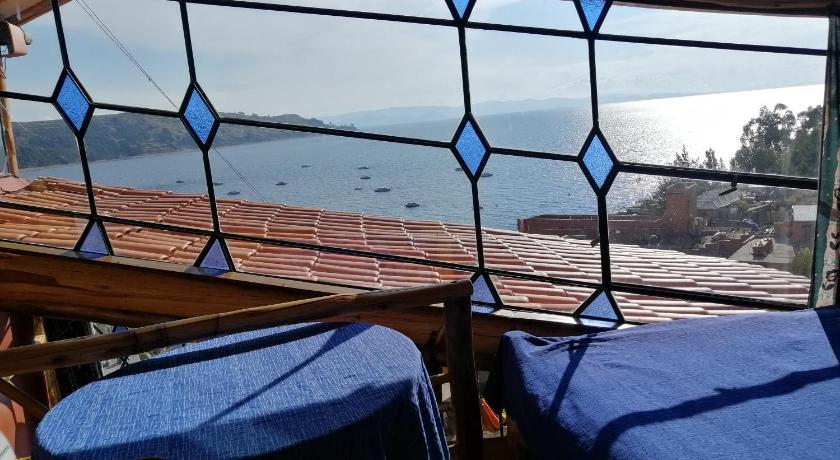Image of Suite with Lake View 8