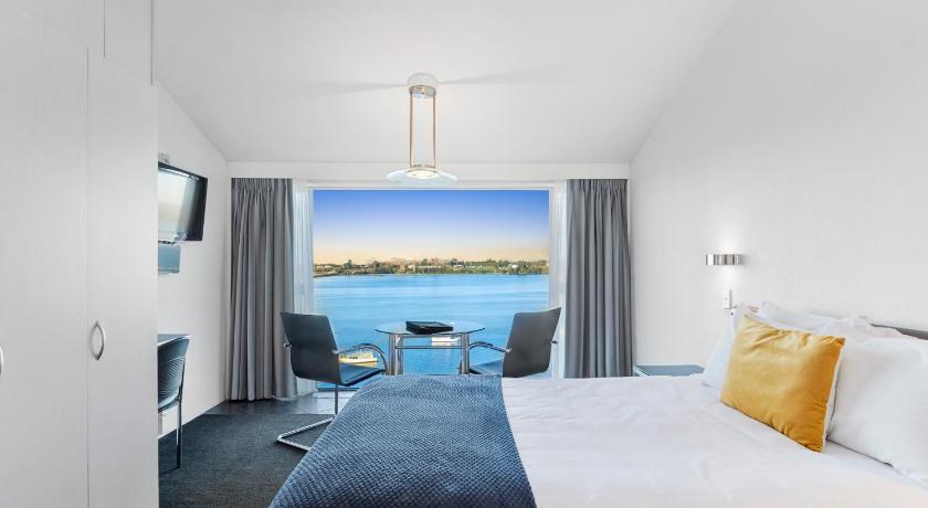 The Tauranga on the Waterfront photo